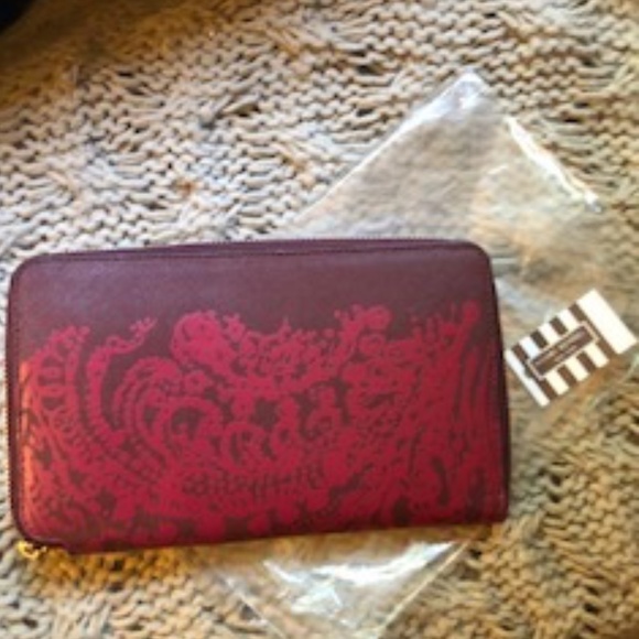 *HOST PICK* henri bendel Wallet *NEW* - Picture 2 of 13